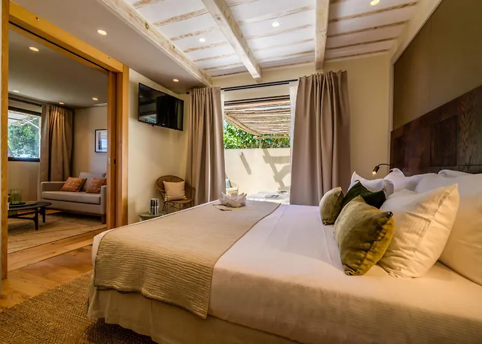 호텔 Les Bergeries De Palombaggia 5*