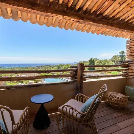 Отель Les Bergeries De Palombaggia 5*