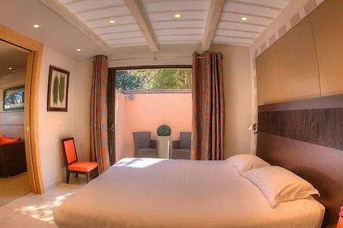 Otel Les Bergeries De Palombaggia 5*