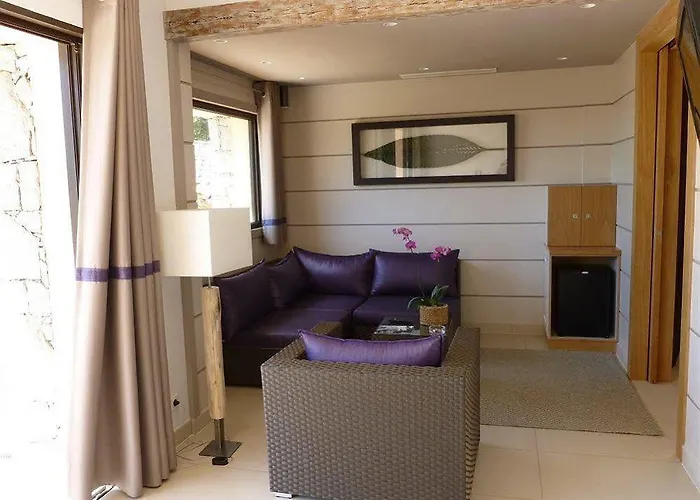 贝尔舍伊巴隆巴热亚酒店 酒店